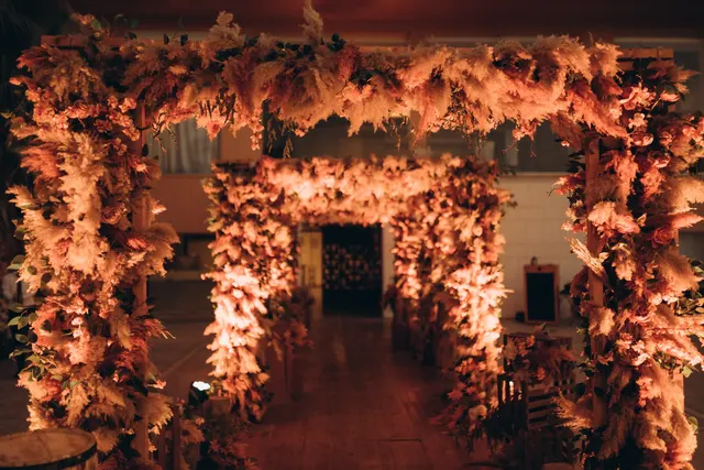 Weddings · Image 4